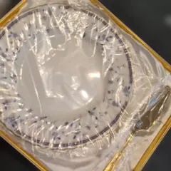 NARUMI Bone China ケーキ皿セット 金彩サーバー付のサムネイル