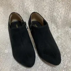 (新品)ブラックスエードジッパー付きアンクルブーツ