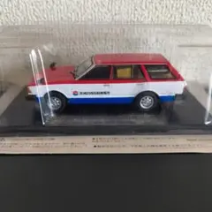 ミニカー　日産ブルーバードバン