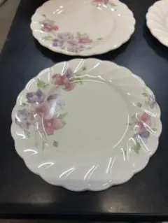 ノリタケの花柄　皿 約16cm４枚