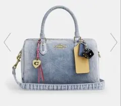新品]限定品COACHローアン バケット バッグ・ラブド デニム・チャーム