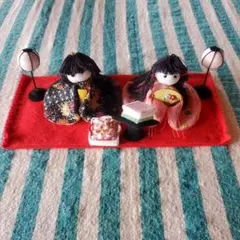 伝統的なひな人形セット