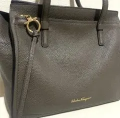 Salvatore Ferragamo ハンドバッグ ガンチーニのサムネイル