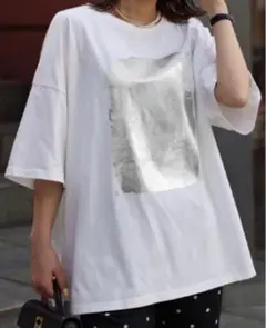 ボンジュールサガン　箔プリントビッグシルエットTシャツ　オフホワイト　○のサムネイル