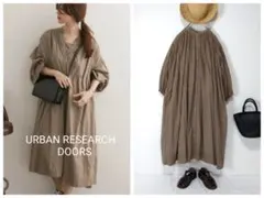 URBAN RESEARCH DOORS コットンボイルギャザーワンピースのサムネイル