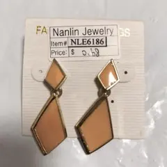 ピアス ベージュ オレンジ ひし形 アクセサリー アクセ レディース