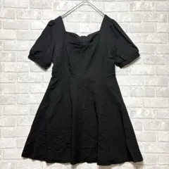 ひざ丈ワンピース L ブラック 美品 シンプル モノトーン パフスリーブ フレア