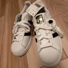 adidasアディダス　24cm　スーパースター