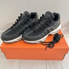 【極上美品】NIKE AIR MAX95 黒×白 23.5cm 替え紐新品