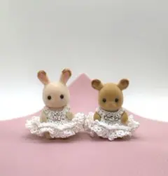 ○ シルバニア 赤ちゃんサイズ ☆キラキラドレス☆ ２着セット ハンドメイド ○