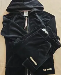 adidas ブラック ベロアセットアップ パーカーとベルト付きパンツS