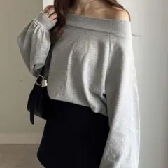 nelliy. ボリュームスリーブオフショルダー スウェット グレー