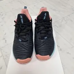 YONEX テニスシューズ 女性用 黒/ピンク