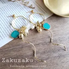 ウェーブフープ　天然石チャーム　ブルー