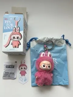 THE MONSTERS PIN FOR LOVE イニシャル　ラブブ　Q