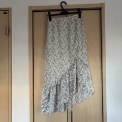 CLANE 膝丈スカート アシンメトリーフレア　美品