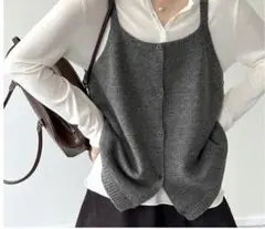 「新品」グレー ニットベスト ボタン付き
