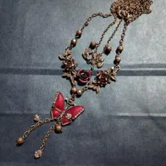 アクシーズファム蝶と薔薇モチーフ ネックレス