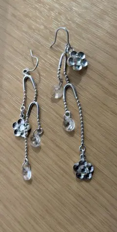 MARY QUANT　 ピアス クリスタルのサムネイル