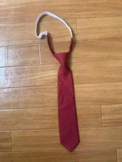赤のネクタイ　制服　コスプレ