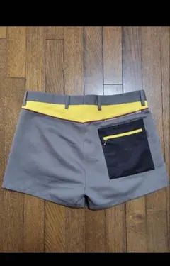 【美品】PRADAコレクション使用パンツのサムネイル
