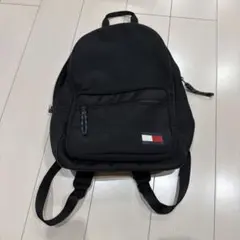 TOMMY HILFIGER ブラックリュックのサムネイル