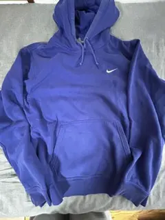 Nikeナス紺パーカー