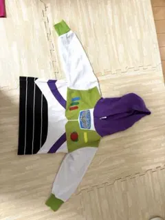 バズ・ライトイヤー長袖　フード付き