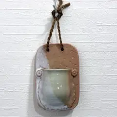 一輪挿し 壁掛け 吊り下げ 花瓶 陶器 ウォールポケット 麻紐付き