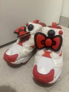 【値下げ中】Reebok ハローキティコラボスニーカー