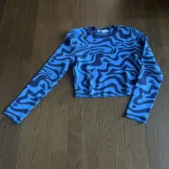 ZARA ウェーブ柄 クロップドニット ブルー×ブラックのサムネイル