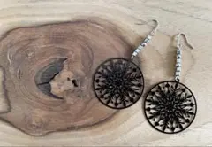 ハンドメイド 雪の結晶 ピアス