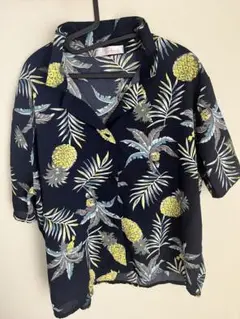 パイナップル柄 ネイビー 半袖シャツ
