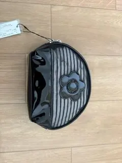 黒 フラワーモチーフ ドーム型ポーチ