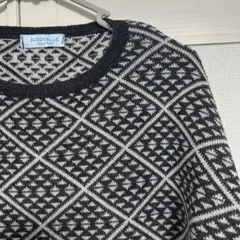 ブラウス　赤　黒　クロス
