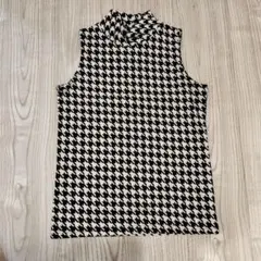セシル　ノースリーブトップス