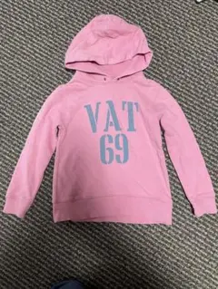 ピンクパーカー