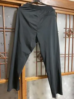 ウルトラストレッチアクティブテーパードパンツ