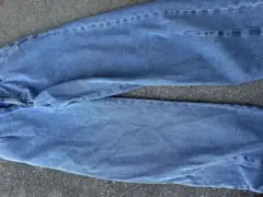 GU バレルレッグジーンズ