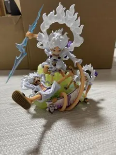 ワンピース　ニカ　ギア5フィギュア