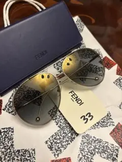 新品未使用　FENDI サングラス ゴールドフレーム グラデーションレンズのサムネイル