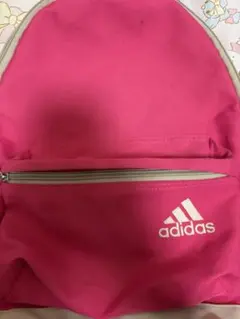 adidas ピンク リュック