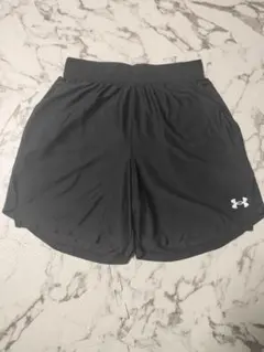 新品未使用　 UNDER ARMOUR トレーニングショーツ Mのサムネイル