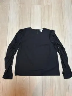 H&M黒の長袖シャツ