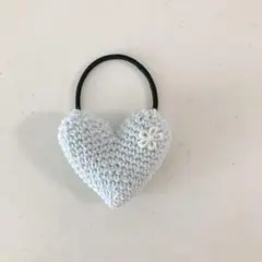 ハンドメイド　ヘアゴム ぷっくりハート　パステルブルー