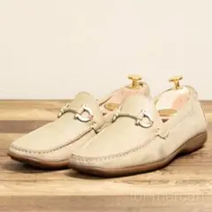 フェラガモ　ベージュ モカシン 靴 極美品 フェラガモ ベージュ モカシン 靴 極美品