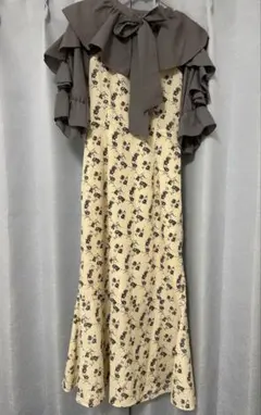 花柄マキシワンピース 半袖 フリル付き　GRL