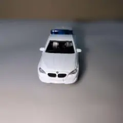SIKU　ボーネルンド BMW5　シリーズツーリング　 NOTARZT　ミニカーのサムネイル