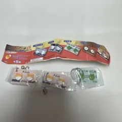 ガチャガチャ　カプセルトイ　ヒヨコニナール　ジェネリックチャーム