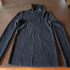 ユニクロ　ブラックリブタートルネックセーターM